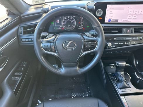 Used 2024 Lexus ES 300h w/ Premium Package FWD image 16