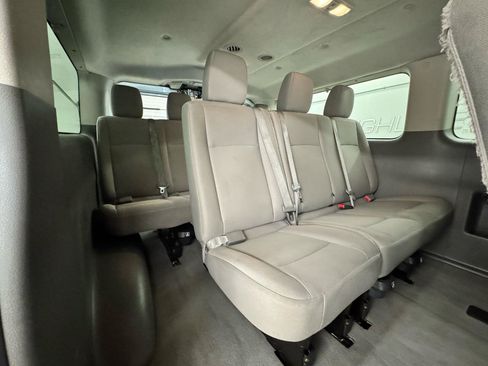 Used 2014 Nissan NV 3500 SV w/ Technology Package RWD image 16
