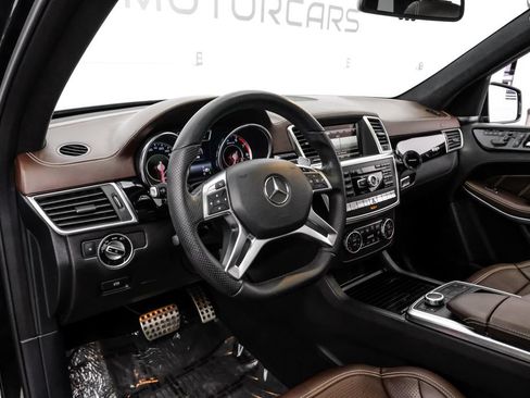 Used 2016 Mercedes-Benz GL 63 AMG 4MATIC image 3
