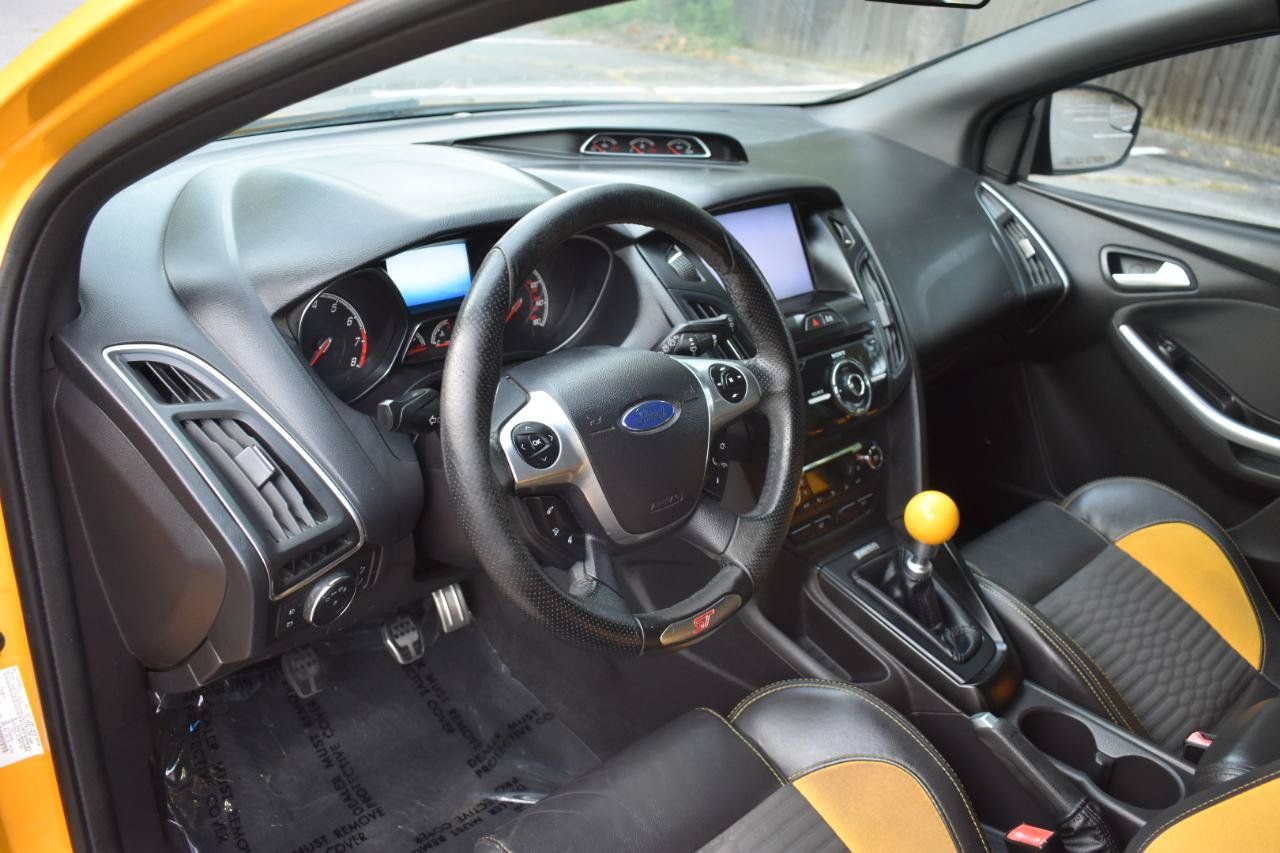 Used 2013 Ford Focus ST FWD image 12