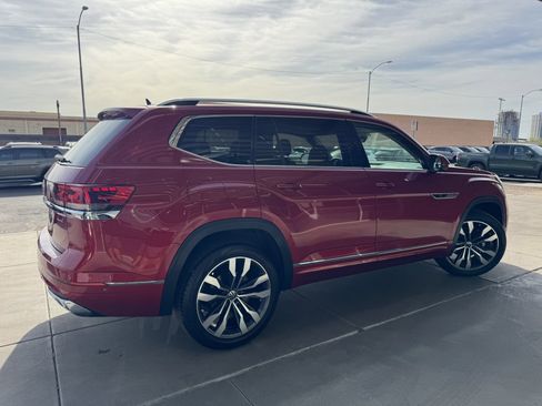 Used 2023 Volkswagen Atlas SEL Premium image 4