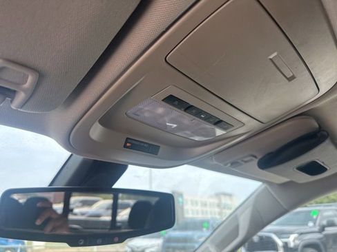 Used 2017 Chevrolet Colorado LT w/ LT Convenience Package image 16