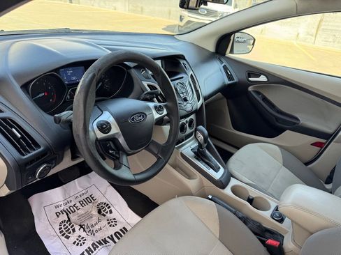 Used 2014 Ford Focus SE image 10