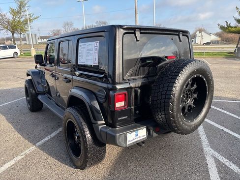 Used 2019 Jeep Wrangler Unlimited Sahara w/ Uconnect 4C Nav & Sound Group image 20
