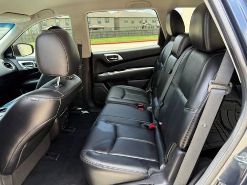 Used 2015 Nissan Pathfinder SL w/ SL Tech Package FWD image 15
