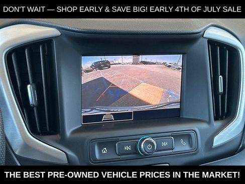 Used 2024 GMC Terrain SLE FWD image 26