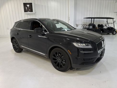 Used 2021 Lincoln Nautilus Reserve w/ Monochromatic Package image 7