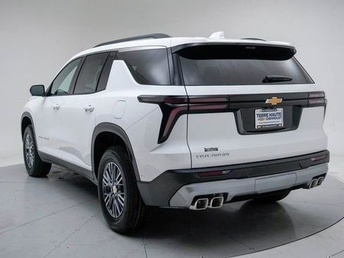 New 2026 Chevrolet Traverse LT w/ Enhanced Driving Package image 4