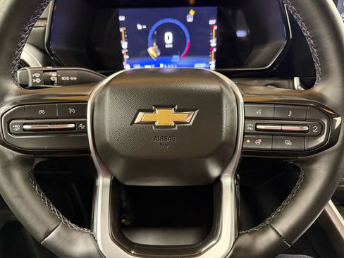 Used 2023 Chevrolet Colorado LT w/ LT Convenience Package III image 18