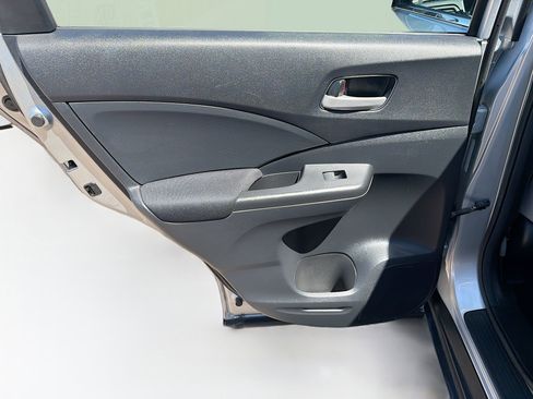 Used 2015 Honda CR-V LX image 24