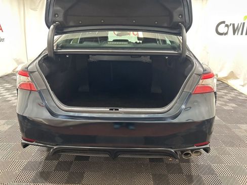 Used 2019 Toyota Camry SE image 17