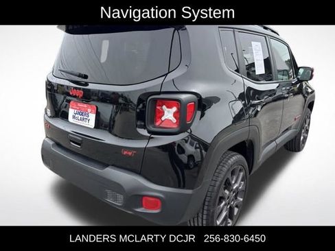 Used 2023 Jeep Renegade Latitude w/ Sun/Sound Group AWD/4WD image 7