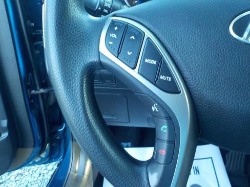 Used 2016 Hyundai Elantra GT image 12