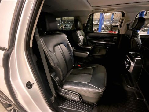 Used 2020 Ford Expedition Max Platinum image 18