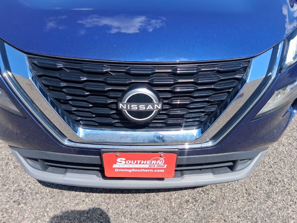 Used 2023 Nissan Rogue SV FWD image 15
