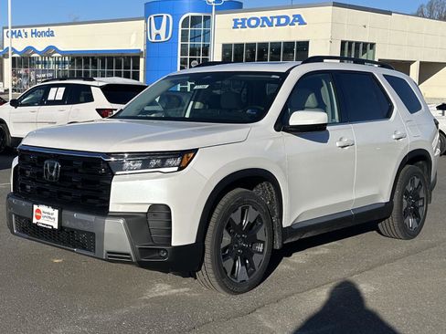 New 2026 Honda Pilot Touring image 1