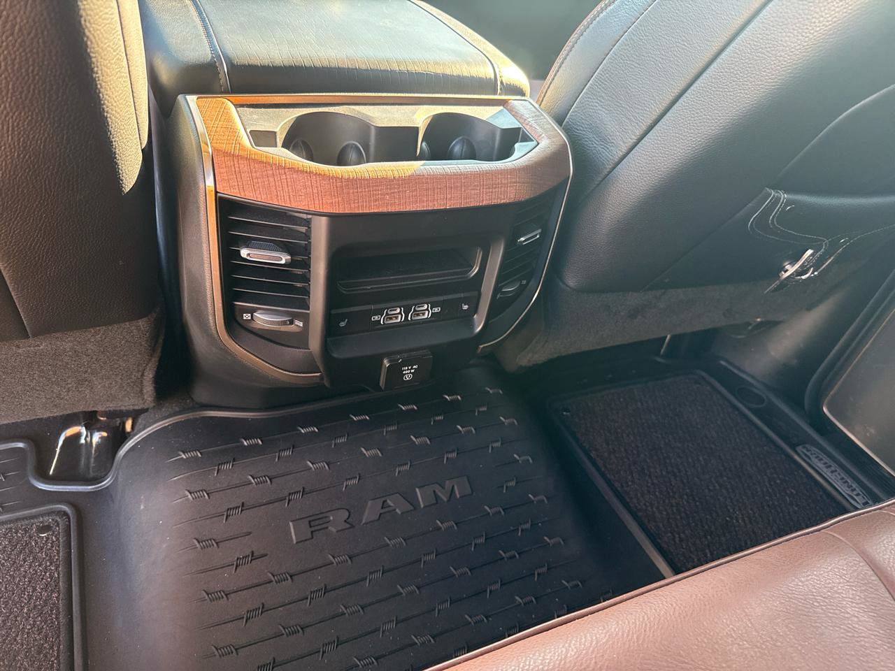 Used 2022 RAM 2500 Limited AWD/4WD image 12