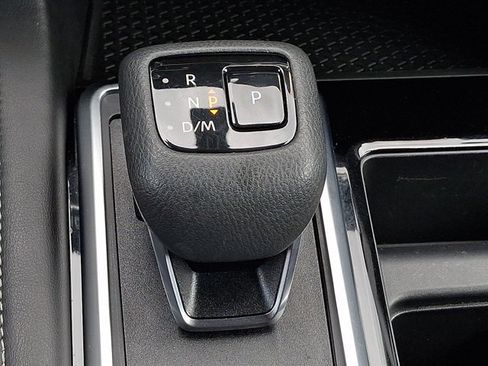 Used 2025 Nissan Pathfinder SV AWD/4WD image 14