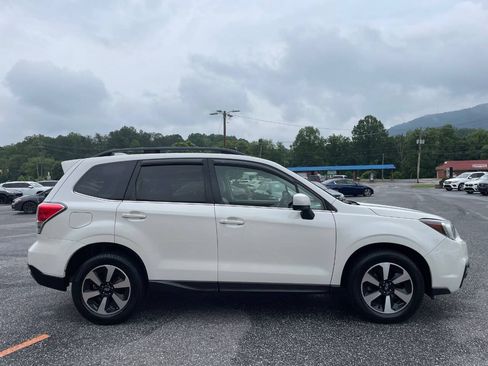 Used 2017 Subaru Forester 2.5i Limited w/ Popular Package #1 AWD/4WD image 7