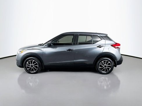 Used 2020 Nissan Kicks S image 2