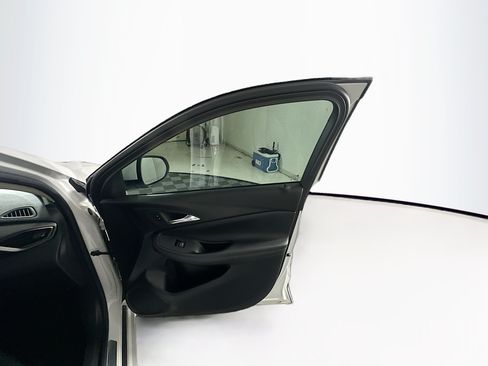 Used 2023 Buick Encore GX Select w/ Sport Touring Package FWD image 32