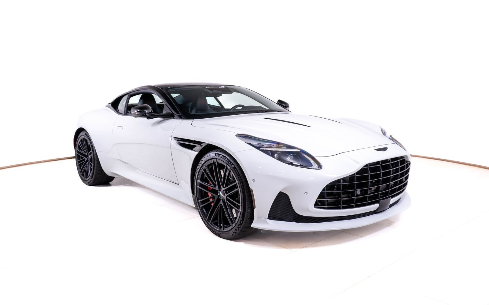 Used 2025 Aston Martin DB12 Coupe RWD image 7