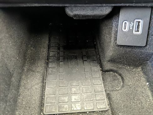 Certified 2022 Lincoln Nautilus Reserve image 21