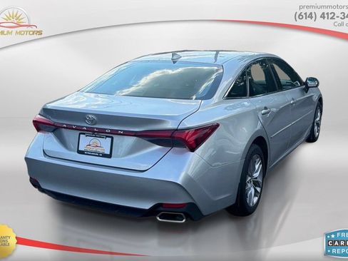 Used 2019 Toyota Avalon XLE w/ Moonroof Package FWD image 5