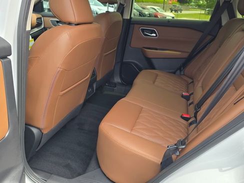 New 2026 Nissan Rogue Platinum AWD/4WD image 12