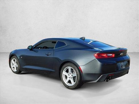 Used 2017 Chevrolet Camaro LT RWD image 7
