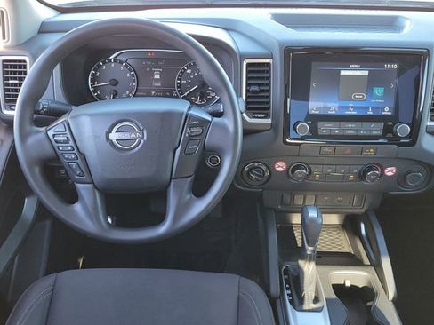 Used 2024 Nissan Frontier SV AWD/4WD image 9