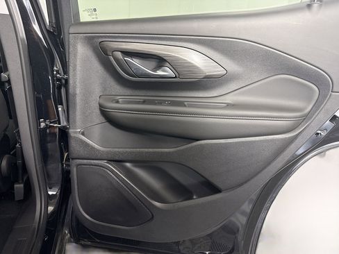 Used 2024 GMC Terrain SLE FWD image 28