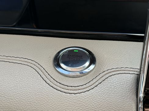 Used 2022 Lincoln Navigator L Reserve AWD/4WD image 23