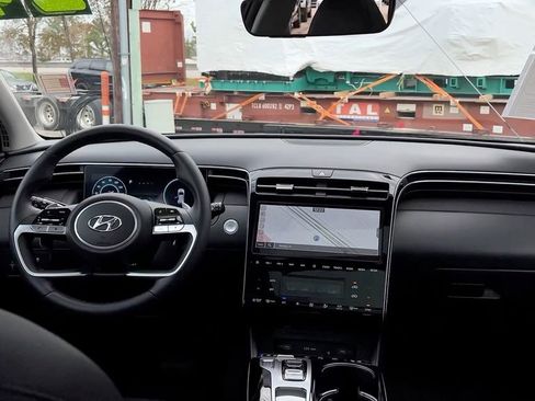 Certified 2024 Hyundai Tucson Limited image 22