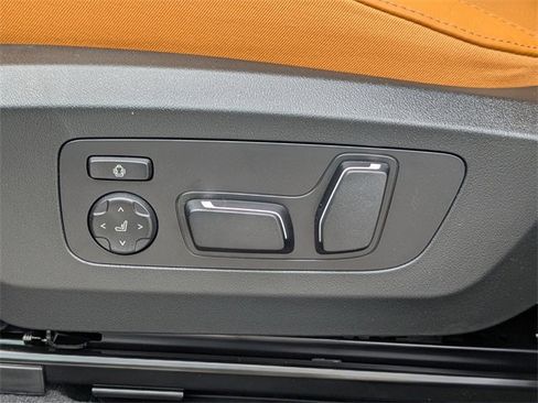 New 2025 BMW X3 xDrive30i w/ Convenience Package image 21