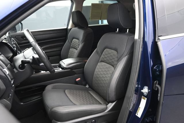 Used 2024 Nissan Pathfinder SV FWD image 5