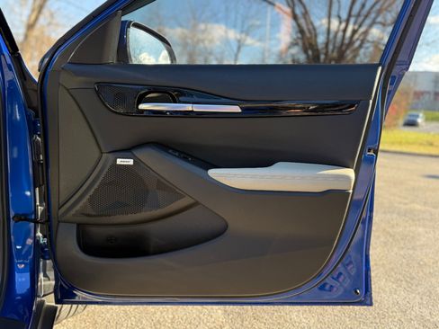 Used 2021 Kia Seltos SX w/ SX Sunroof Package image 16