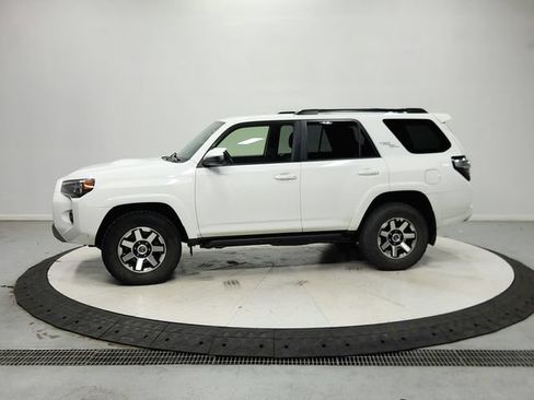 Used 2021 Toyota 4Runner TRD Off-Road AWD/4WD image 5