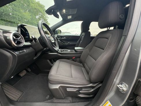 Used 2025 Chevrolet Equinox LT FWD image 22