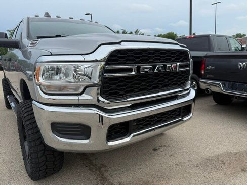 Used 2022 RAM 2500 Tradesman w/ Chrome Appearance Group AWD/4WD image 2