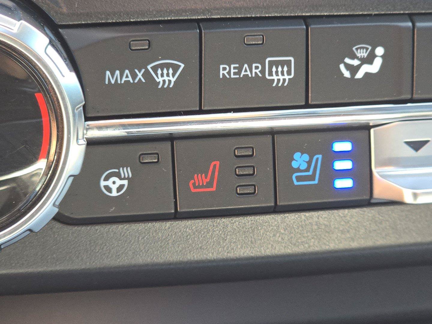 Used 2026 Ford F250 Lariat w/ Black Appearance Package AWD/4WD image 10