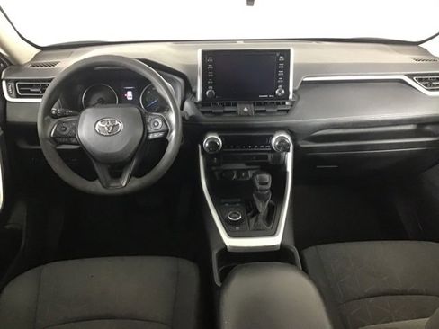 Used 2021 Toyota RAV4 XLE image 12
