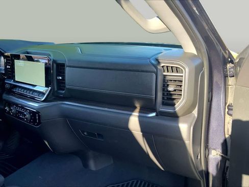 Used 2023 Chevrolet Silverado 1500 LT AWD/4WD image 19