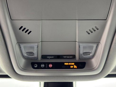 Used 2021 GMC Acadia SLE w/ Driver Convenience Package image 27