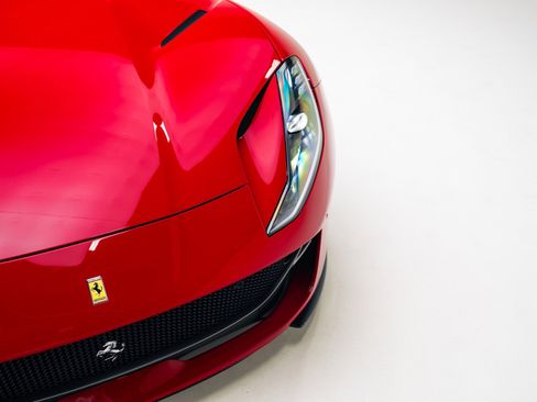 Used 2019 Ferrari 812 Superfast image 8
