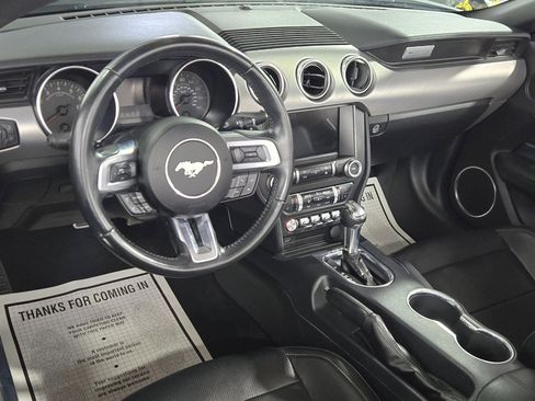 Used 2021 Ford Mustang Premium image 9