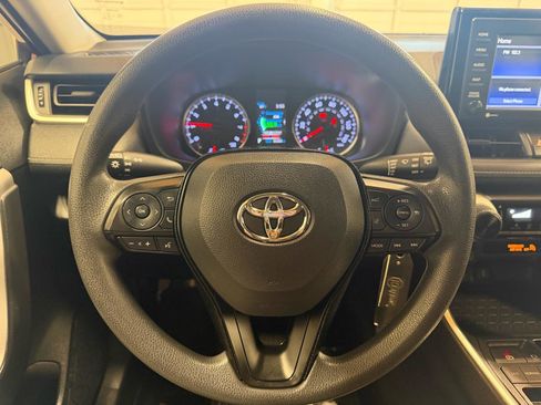 Used 2020 Toyota RAV4 LE image 16