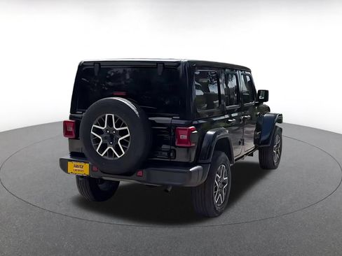Used 2025 Jeep Wrangler Unlimited Sahara AWD/4WD image 14