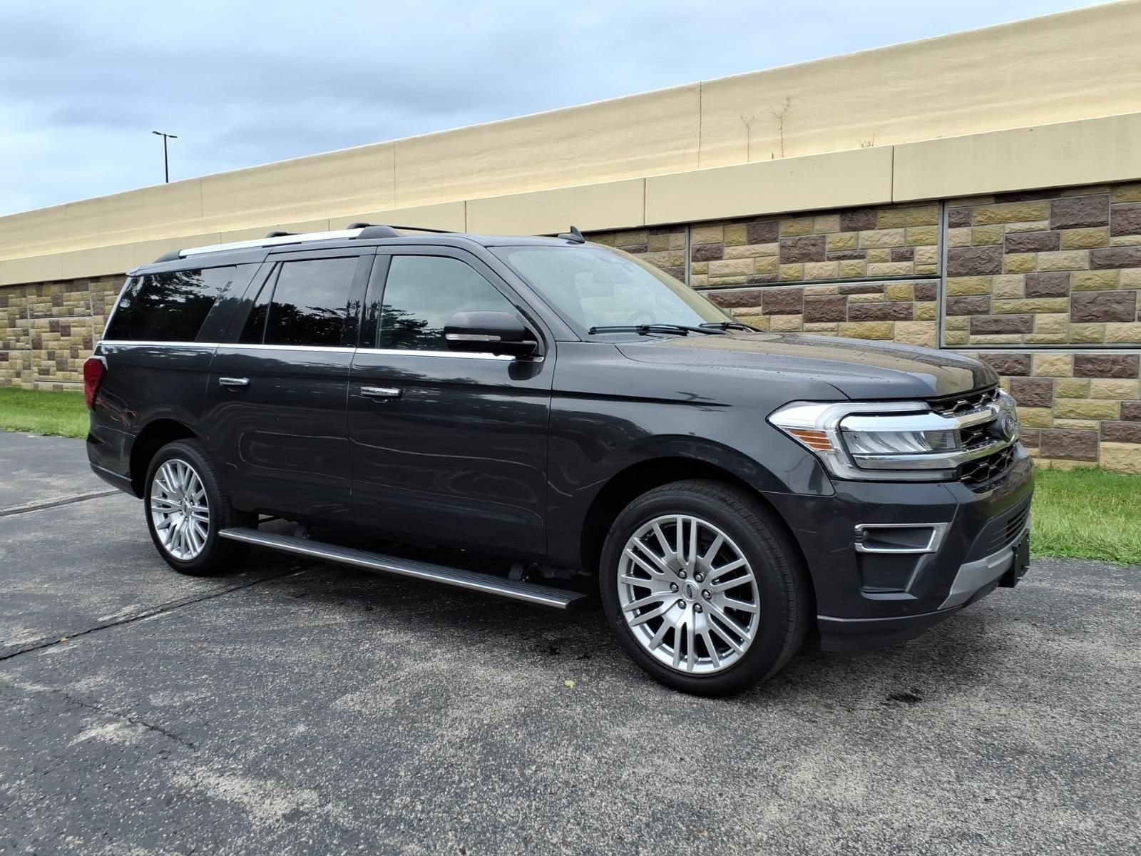Used 2024 Ford Expedition Max Limited AWD/4WD image 1