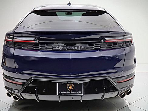 Used 2025 Lamborghini Urus SE AWD/4WD image 6